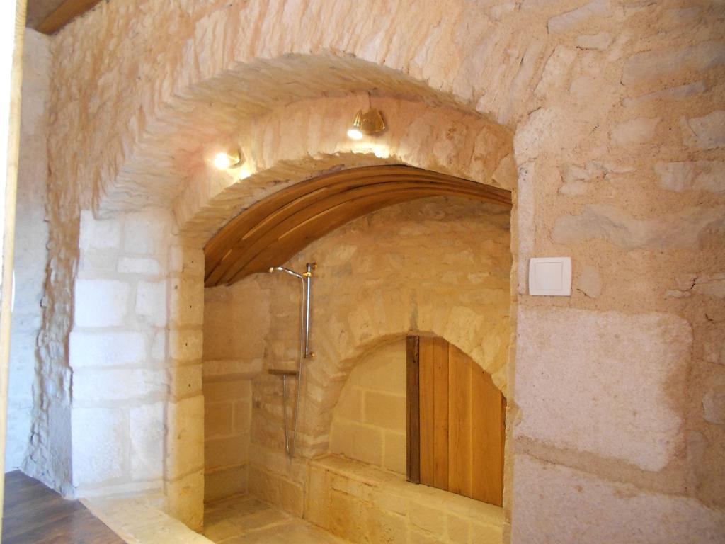 Auberge De L'Abbatiale Auberive Exterior foto